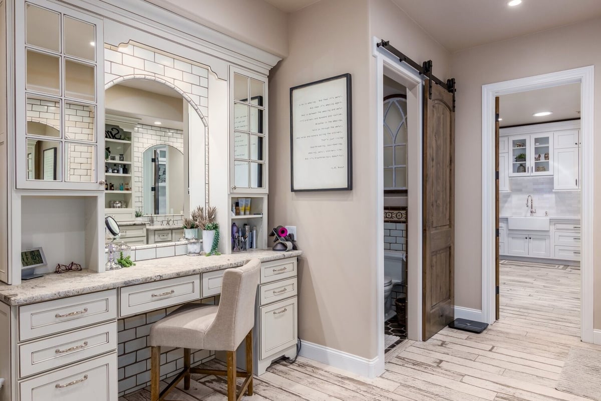 Arizona master bath vanity space with decorative tile by Kitchens by Good Guys