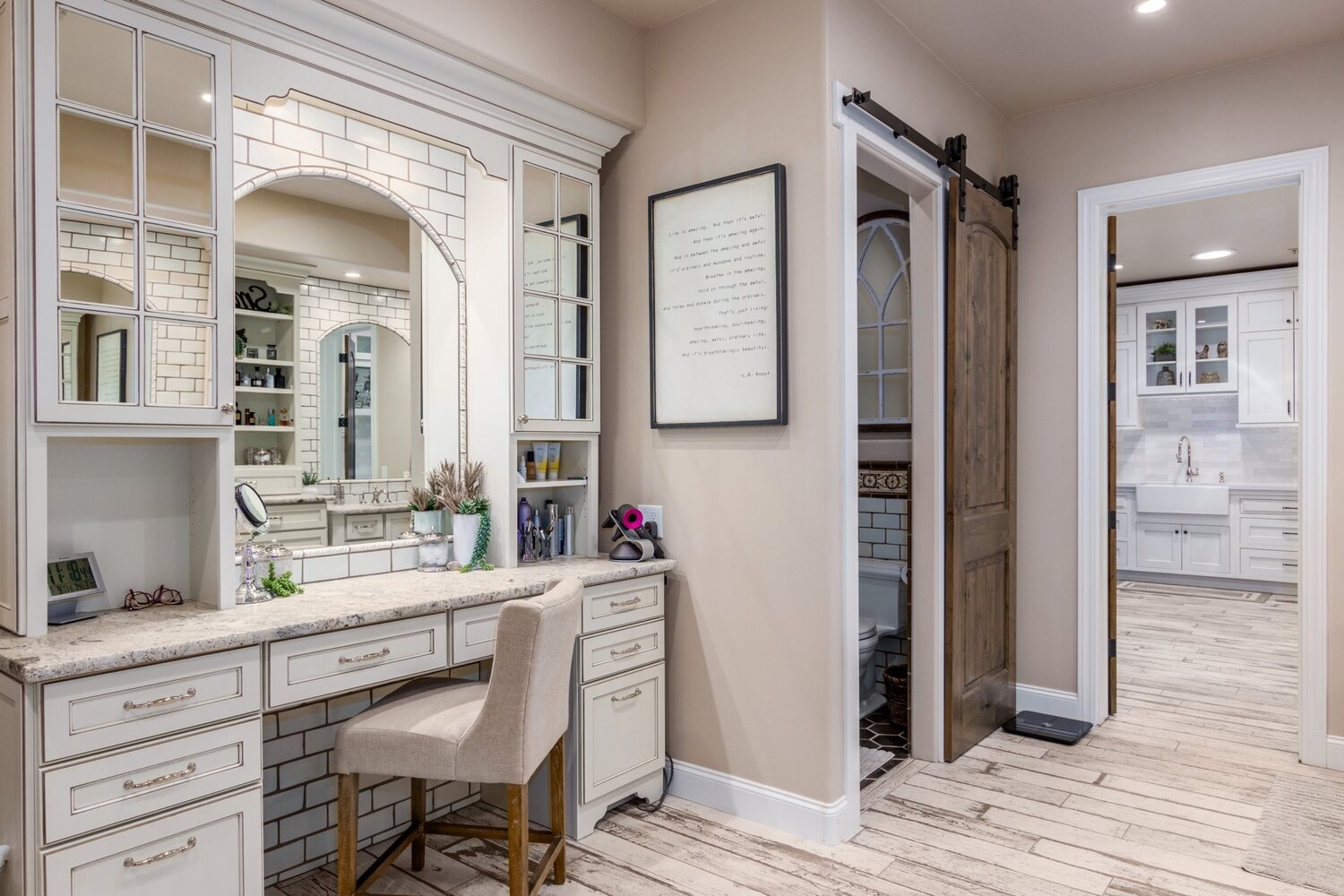 Arizona master bath vanity space with decorative tile by Kitchens by Good Guys